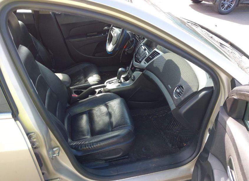 Photo 5 of 2013 Chevrolet Cruze 2LT AUTO (VIN 1G1PE5SB3D7126077)