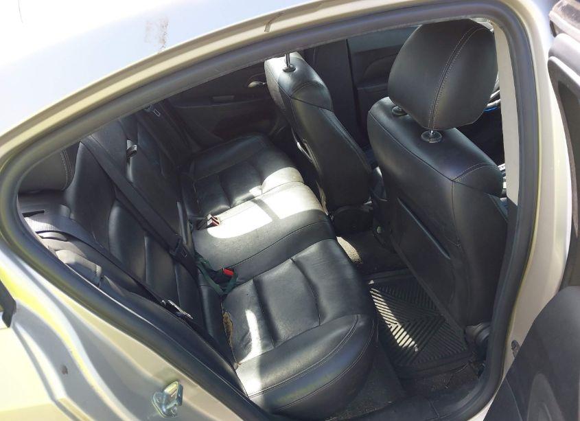 Photo 8 of 2013 Chevrolet Cruze 2LT AUTO (VIN 1G1PE5SB3D7126077)