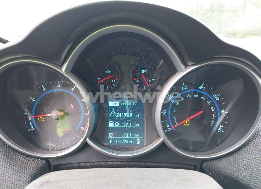 Photo 7 of 2013 Chevrolet Cruze 2LT AUTO (VIN 1G1PE5SB3D7143204)