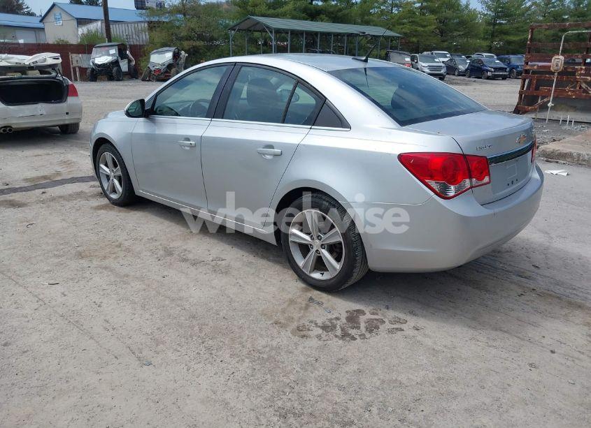 Photo 3 of 2013 Chevrolet Cruze 2LT AUTO (VIN 1G1PE5SB3D7148144)