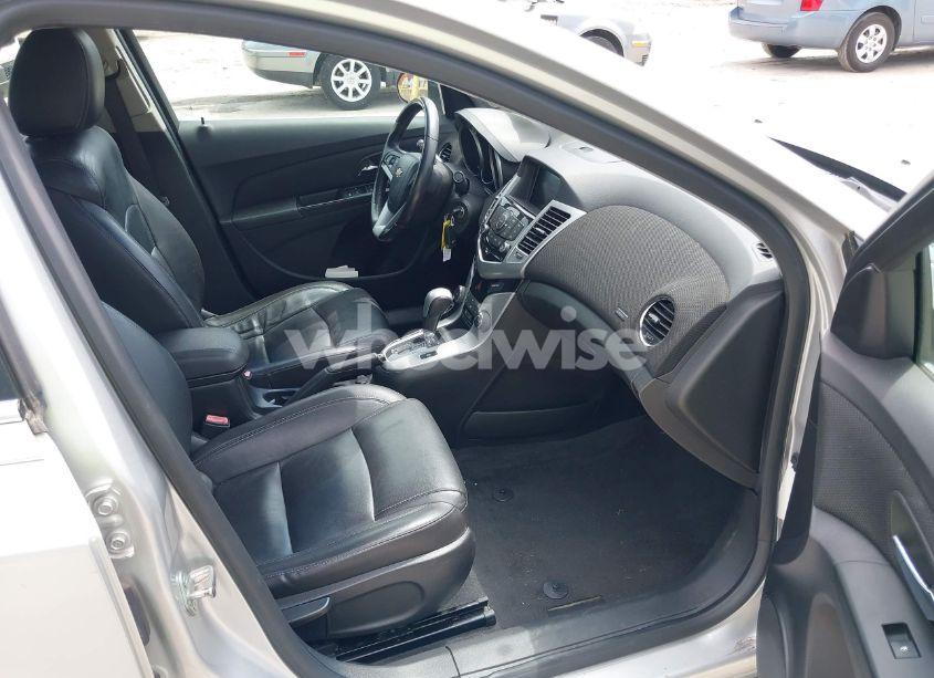 Photo 5 of 2013 Chevrolet Cruze 2LT AUTO (VIN 1G1PE5SB3D7148144)