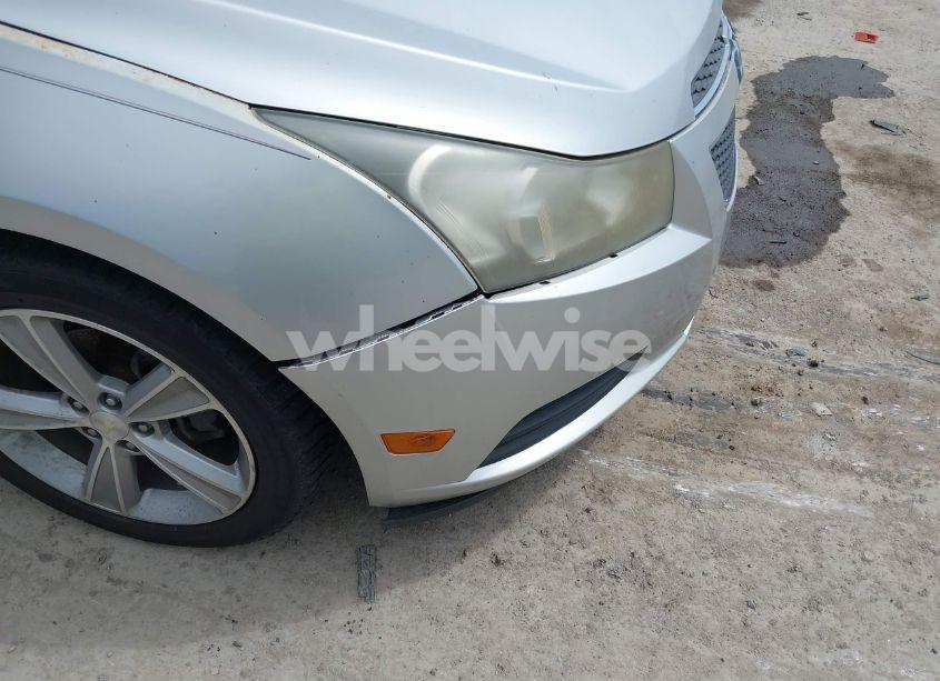 Photo 6 of 2013 Chevrolet Cruze 2LT AUTO (VIN 1G1PE5SB3D7148144)