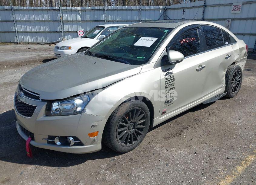 Photo 2 of 2013 Chevrolet Cruze 2LT AUTO (VIN 1G1PE5SB3D7196680)