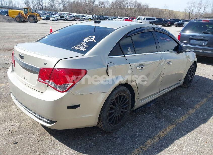 Photo 4 of 2013 Chevrolet Cruze 2LT AUTO (VIN 1G1PE5SB3D7196680)