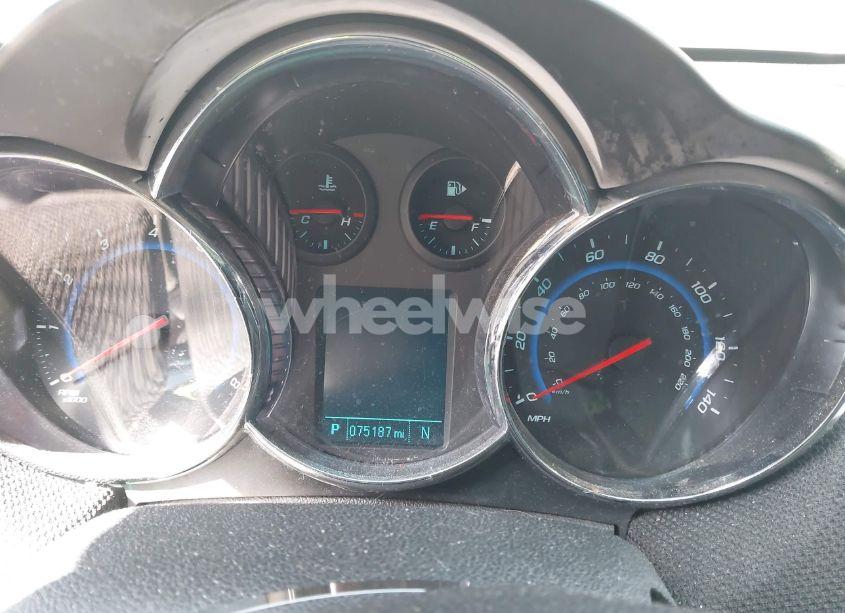 Photo 7 of 2013 Chevrolet Cruze 2LT AUTO (VIN 1G1PE5SB3D7196680)