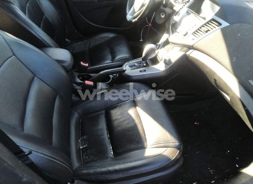 Photo 5 of 2013 Chevrolet Cruze 2LT AUTO (VIN 1G1PE5SB3D7246977)