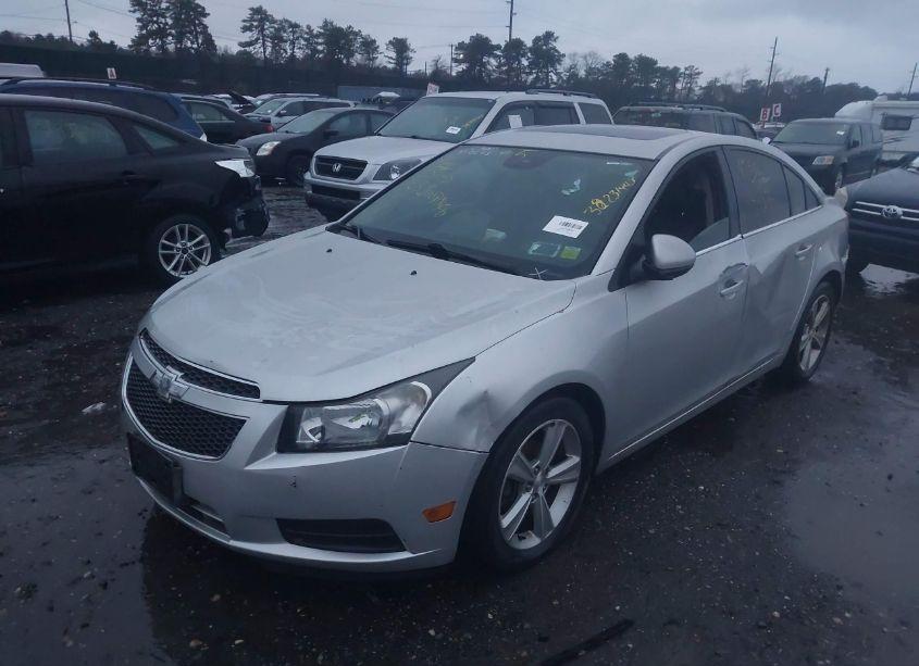 Photo 2 of 2013 Chevrolet Cruze 2LT AUTO (VIN 1G1PE5SB3D7253508)