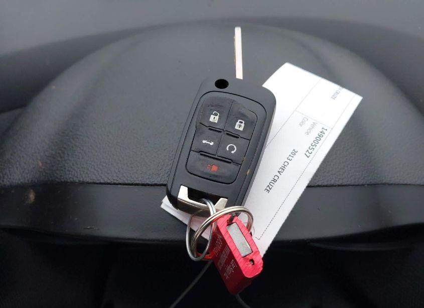 Photo 11 of 2013 Chevrolet Cruze 2LT AUTO (VIN 1G1PE5SB3D7266596)