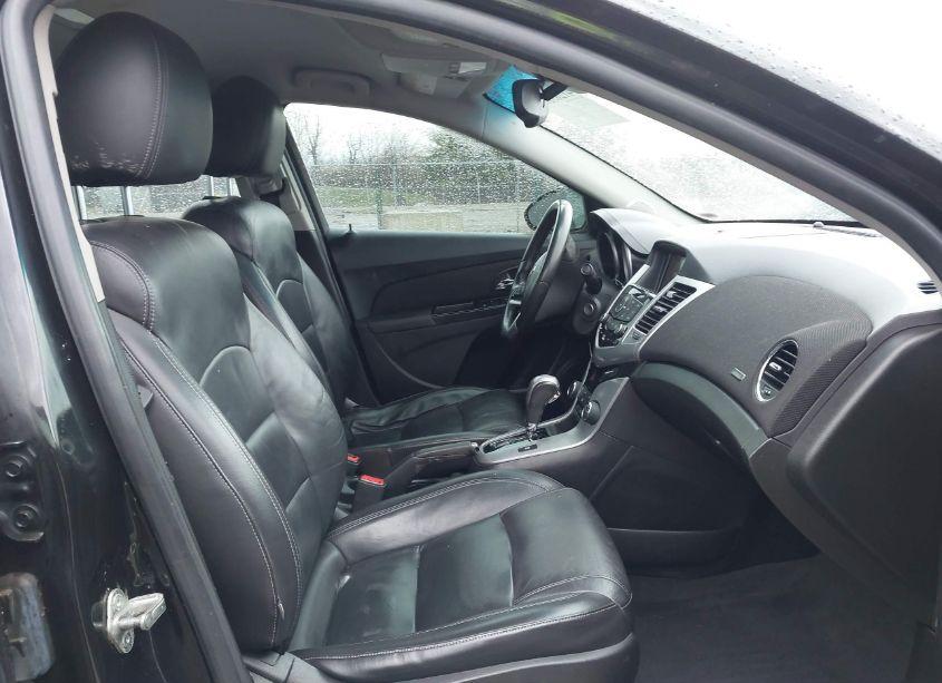 Photo 5 of 2013 Chevrolet Cruze 2LT AUTO (VIN 1G1PE5SB3D7266596)