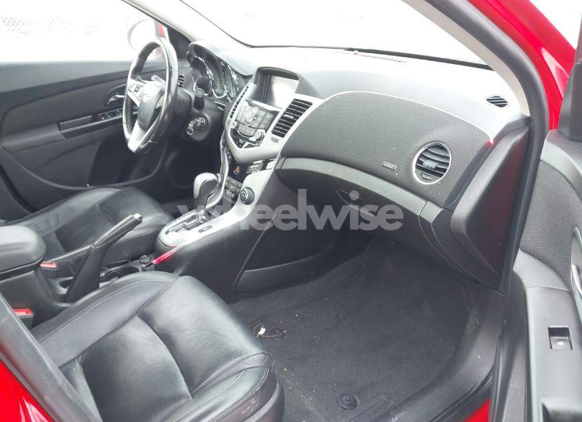 Photo 5 of 2014 Chevrolet Cruze 2LT AUTO (VIN 1G1PE5SB3E7165365)