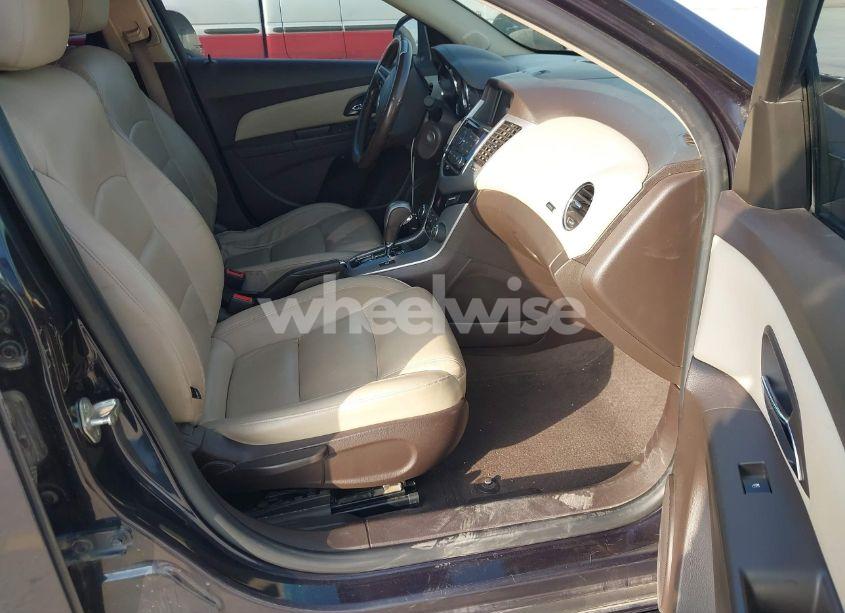 Photo 5 of 2014 Chevrolet Cruze 2LT AUTO (VIN 1G1PE5SB3E7255292)