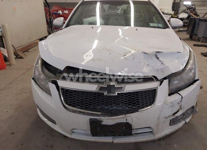 Photo 6 of 2014 Chevrolet Cruze 2LT AUTO (VIN 1G1PE5SB3E7296330)