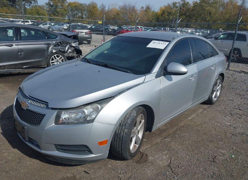 Photo 2 of 2014 Chevrolet Cruze 2LT AUTO (VIN 1G1PE5SB3E7306032)