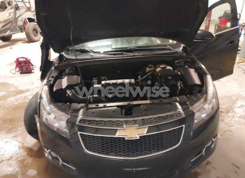 Photo 10 of 2014 Chevrolet Cruze 2LT AUTO (VIN 1G1PE5SB3E7370121)