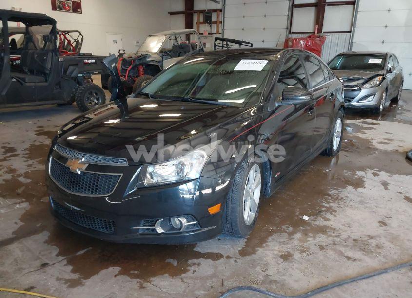 Photo 2 of 2014 Chevrolet Cruze 2LT AUTO (VIN 1G1PE5SB3E7370121)