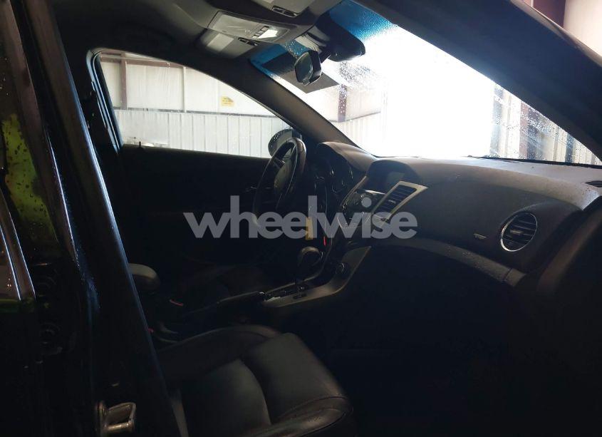 Photo 5 of 2014 Chevrolet Cruze 2LT AUTO (VIN 1G1PE5SB3E7370121)