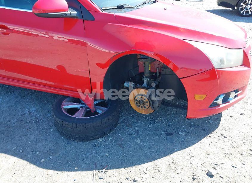 Photo 6 of 2014 Chevrolet Cruze 2LT AUTO (VIN 1G1PE5SB3E7484569)