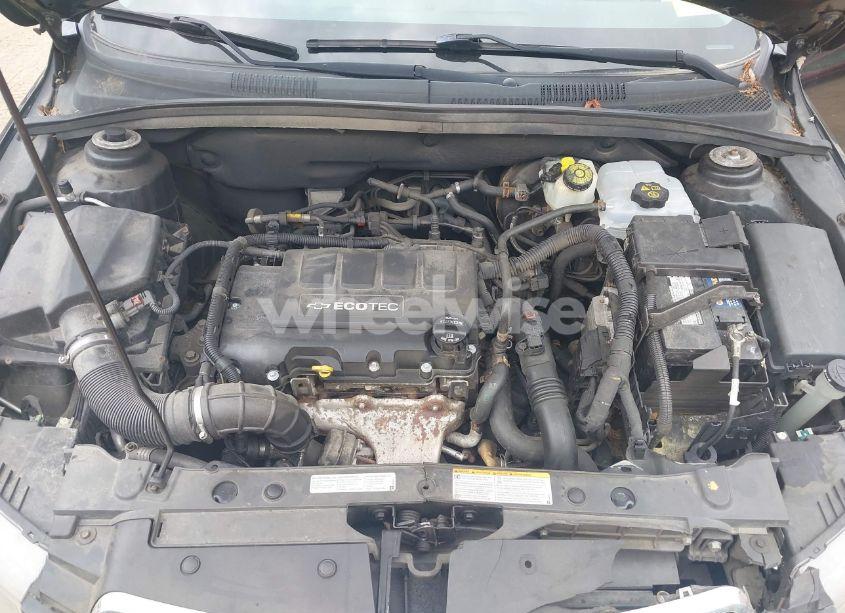 Photo 10 of 2015 Chevrolet Cruze 2LT AUTO (VIN 1G1PE5SB3F7133405)