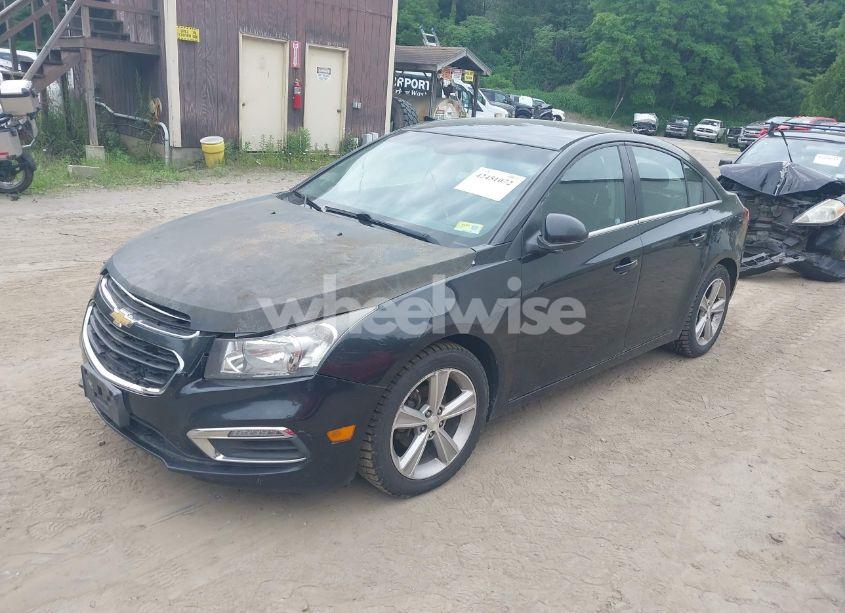 Photo 2 of 2015 Chevrolet Cruze 2LT AUTO (VIN 1G1PE5SB3F7133405)