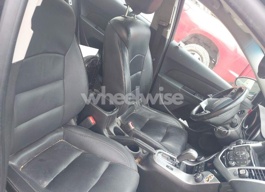 Photo 5 of 2015 Chevrolet Cruze 2LT AUTO (VIN 1G1PE5SB3F7133405)