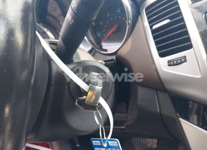 Photo 11 of 2015 Chevrolet Cruze 2LT AUTO (VIN 1G1PE5SB3F7210130)