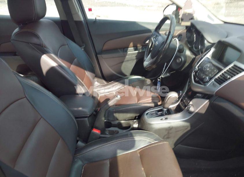 Photo 5 of 2015 Chevrolet Cruze 2LT AUTO (VIN 1G1PE5SB3F7210130)