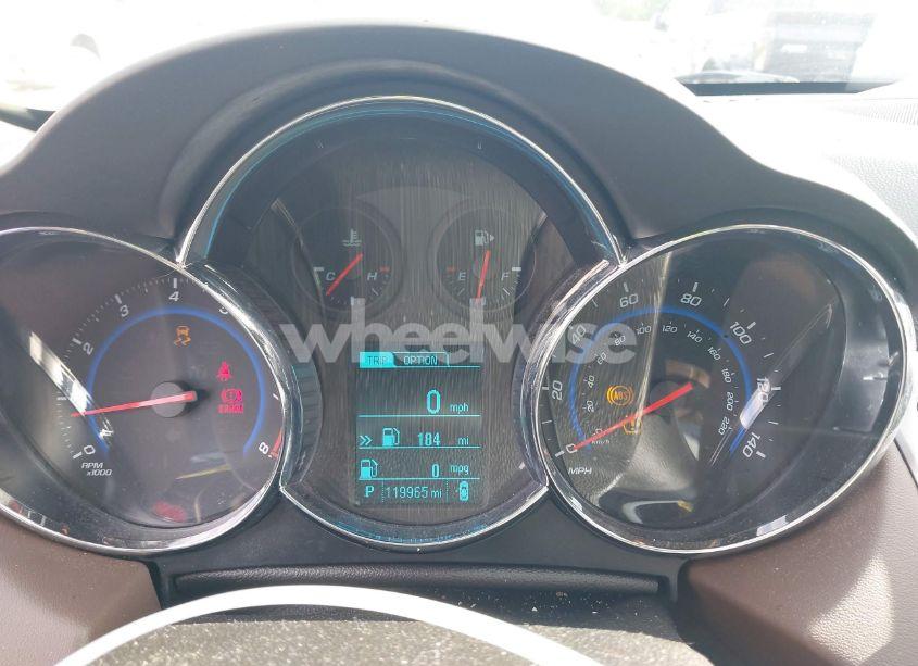 Photo 7 of 2015 Chevrolet Cruze 2LT AUTO (VIN 1G1PE5SB3F7210130)