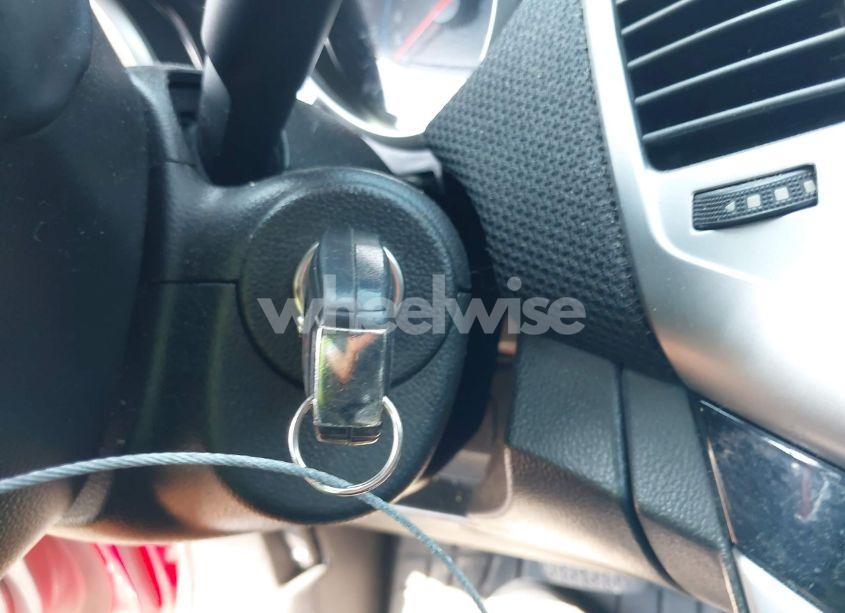 Photo 11 of 2015 Chevrolet Cruze 2LT AUTO (VIN 1G1PE5SB3F7217627)