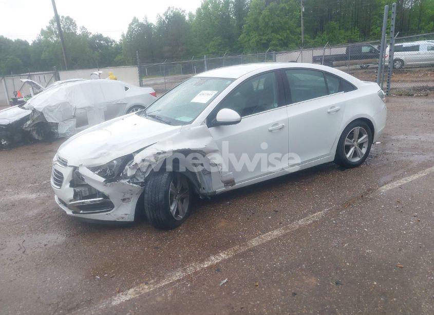 Photo 2 of 2015 Chevrolet Cruze 2LT AUTO (VIN 1G1PE5SB3F7242401)