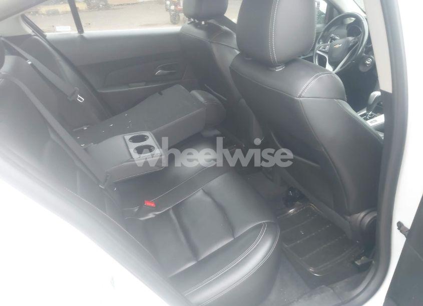 Photo 8 of 2015 Chevrolet Cruze 2LT AUTO (VIN 1G1PE5SB3F7242401)