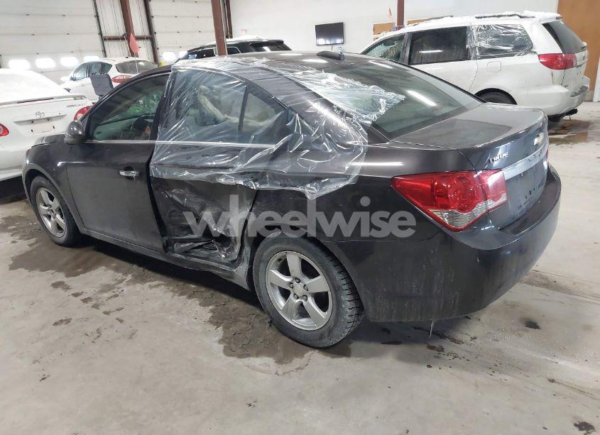 Photo 3 of 2015 Chevrolet Cruze 2LT AUTO (VIN 1G1PE5SB3F7253415)