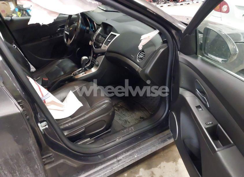 Photo 5 of 2015 Chevrolet Cruze 2LT AUTO (VIN 1G1PE5SB3F7253415)