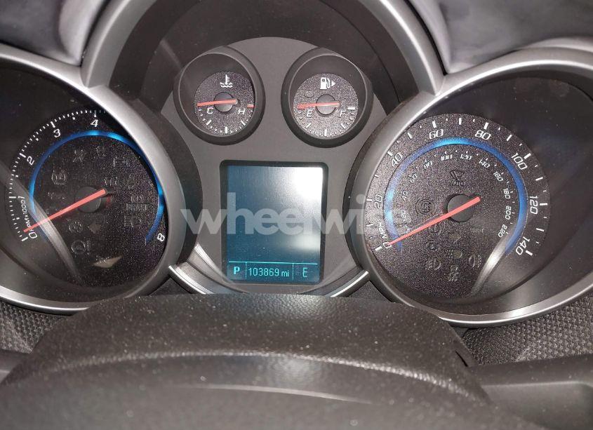 Photo 7 of 2015 Chevrolet Cruze 2LT AUTO (VIN 1G1PE5SB3F7253415)