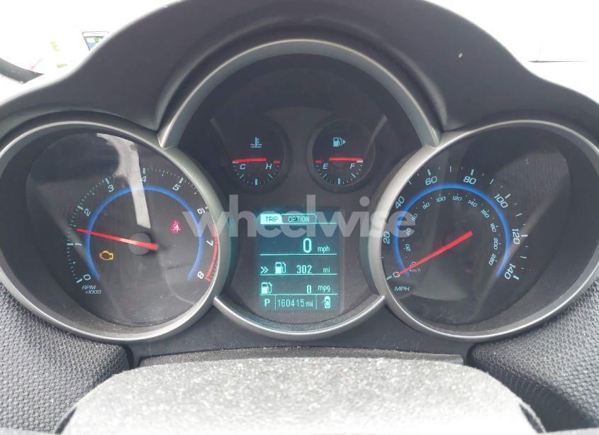 Photo 7 of 2015 Chevrolet Cruze 2LT AUTO (VIN 1G1PE5SB3F7275480)