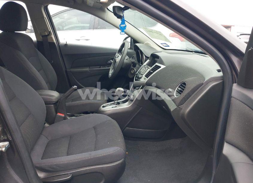 Photo 5 of 2016 Chevrolet Cruze LIMITED 1LT AUTO (VIN 1G1PE5SB3G7107050)