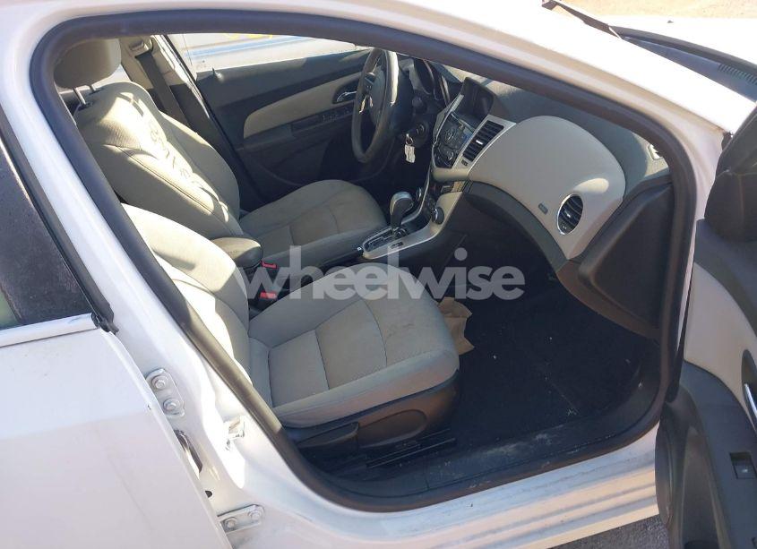 Photo 5 of 2016 Chevrolet Cruze LIMITED 1LT AUTO (VIN 1G1PE5SB3G7145815)
