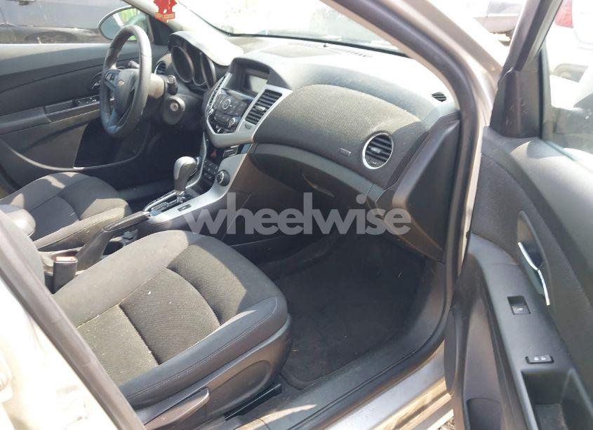 Photo 5 of 2016 Chevrolet Cruze LIMITED 1LT AUTO (VIN 1G1PE5SB3G7151811)