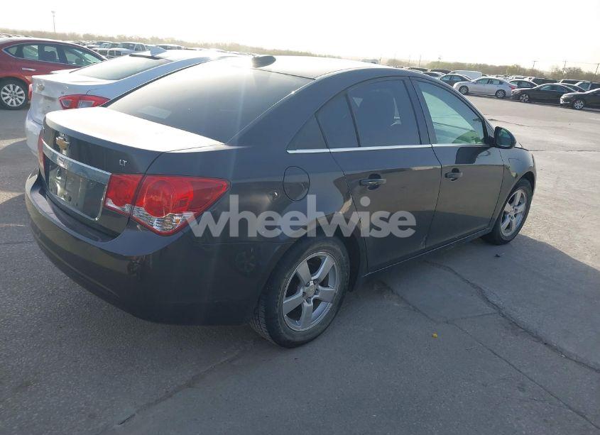 Photo 4 of 2016 Chevrolet Cruze LIMITED 1LT AUTO (VIN 1G1PE5SB3G7180922)