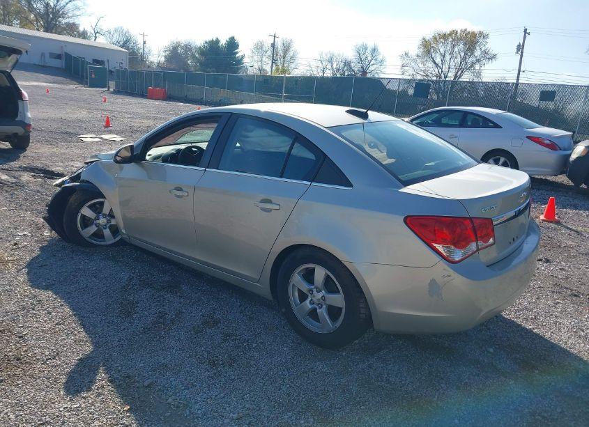 Photo 3 of 2016 Chevrolet Cruze LIMITED 1LT AUTO (VIN 1G1PE5SB3G7182511)