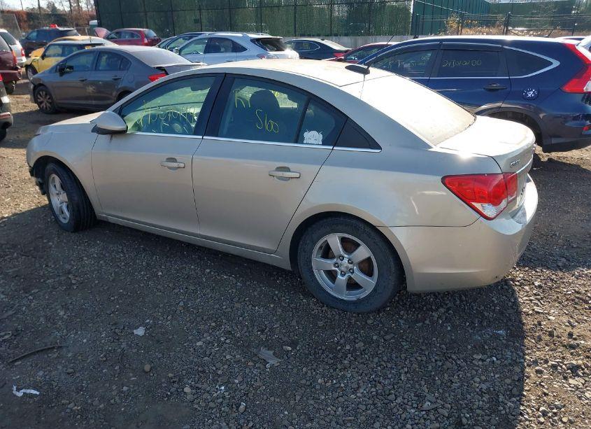 Photo 3 of 2016 Chevrolet Cruze LIMITED 1LT AUTO (VIN 1G1PE5SB3G7204121)