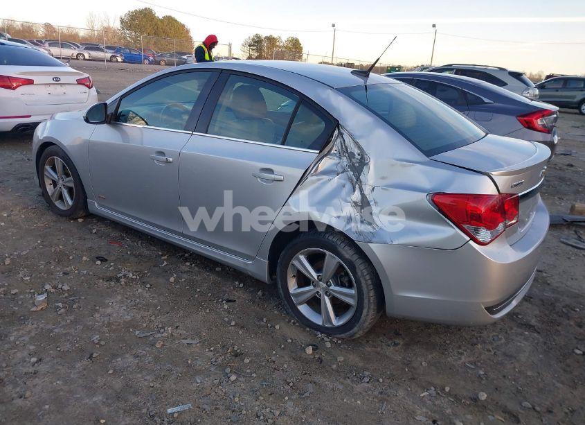 Photo 3 of 2013 Chevrolet Cruze 2LT AUTO (VIN 1G1PE5SB4D7123964)