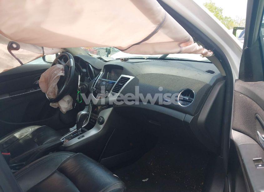 Photo 5 of 2013 Chevrolet Cruze 2LT AUTO (VIN 1G1PE5SB4D7149934)