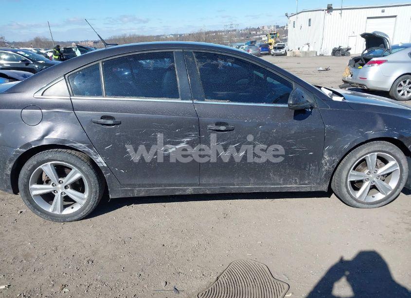 Photo 6 of 2014 Chevrolet Cruze 2LT AUTO (VIN 1G1PE5SB4E7312325)