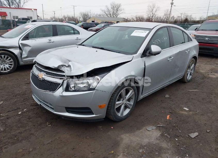 Photo 2 of 2014 Chevrolet Cruze 2LT AUTO (VIN 1G1PE5SB4E7365137)