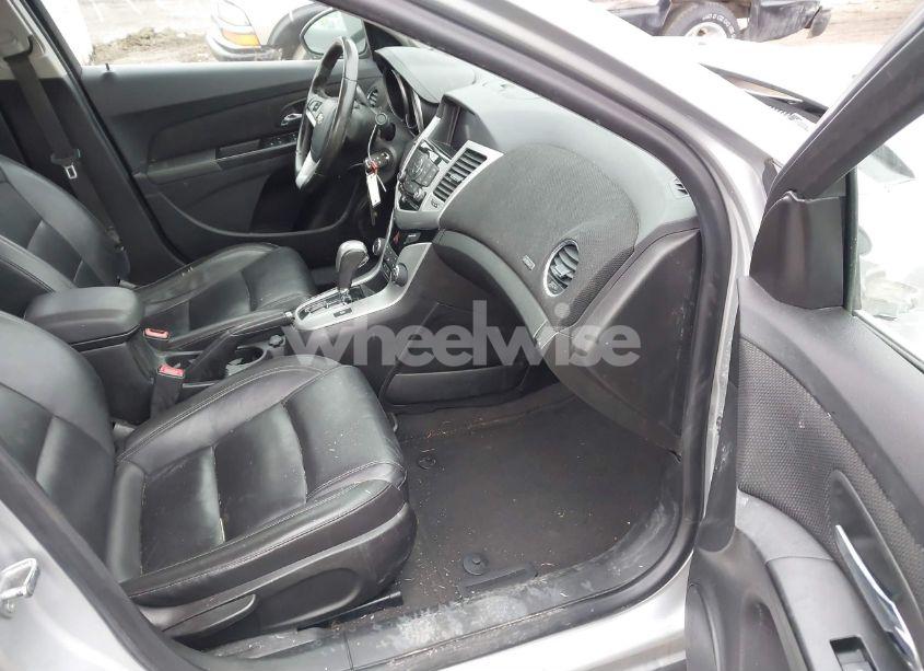 Photo 5 of 2014 Chevrolet Cruze 2LT AUTO (VIN 1G1PE5SB4E7365137)