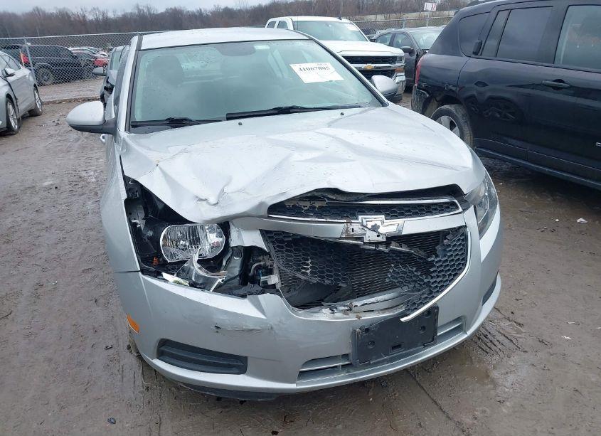 Photo 6 of 2014 Chevrolet Cruze 2LT AUTO (VIN 1G1PE5SB4E7386599)