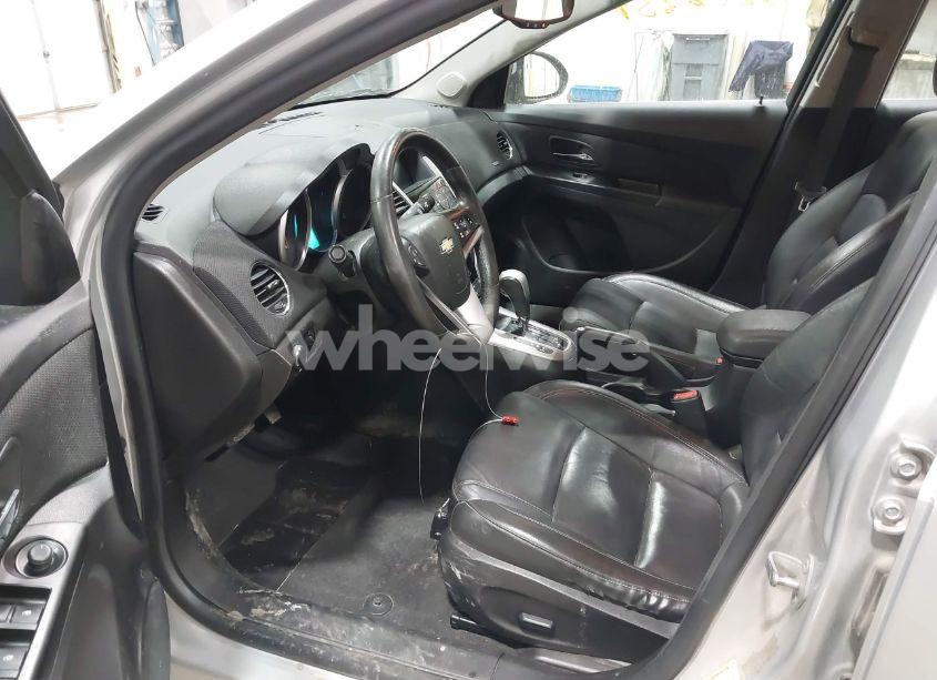 Photo 5 of 2014 Chevrolet Cruze 2LT AUTO (VIN 1G1PE5SB4E7393620)