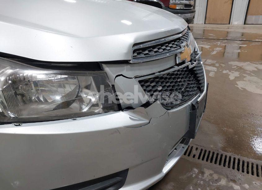 Photo 6 of 2014 Chevrolet Cruze 2LT AUTO (VIN 1G1PE5SB4E7393620)