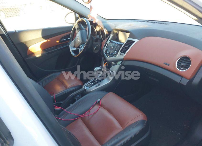 Photo 5 of 2014 Chevrolet Cruze 2LT AUTO (VIN 1G1PE5SB4E7396887)