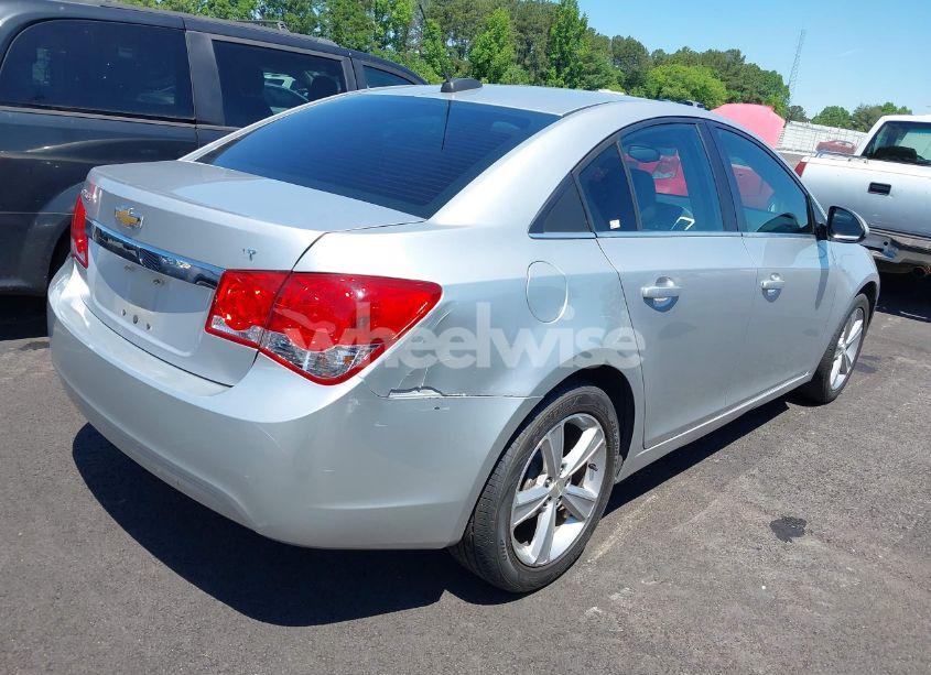 Photo 4 of 2015 Chevrolet Cruze 2LT AUTO (VIN 1G1PE5SB4F7171578)